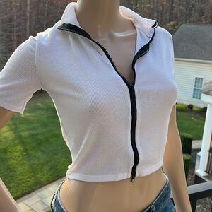 Misguided white ribbed zip up short sleeve crop top Sz4